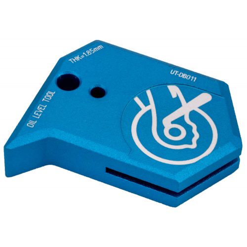 Oil level tool